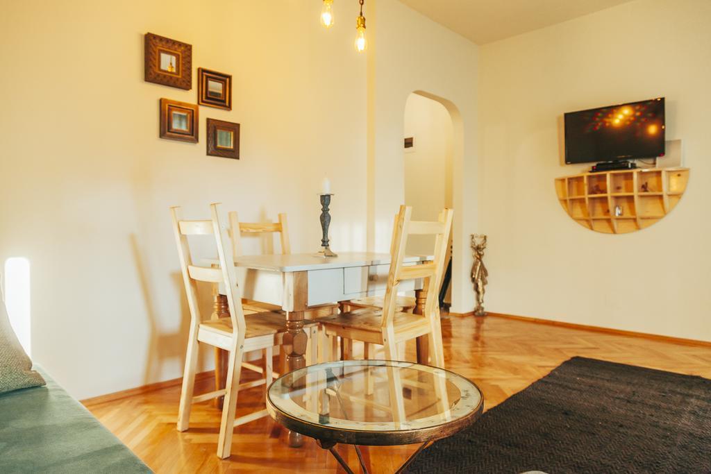 Artsy Old Town Apartment ブカレスト エクステリア 写真